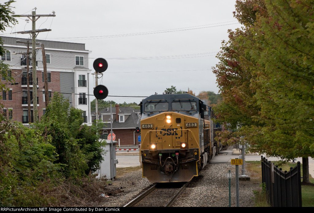 CSXT 483 Leads M427 at Dover Station